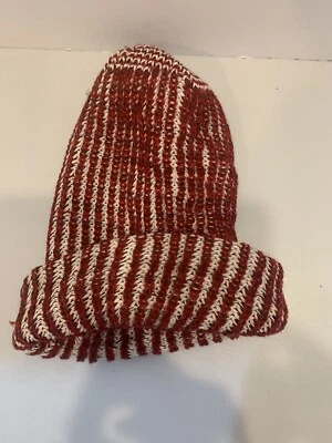 Ski Hat Handmade Unisex One Size Red  And White Knit Beanie Winter Hat Ski Snow - Image 1 of 4