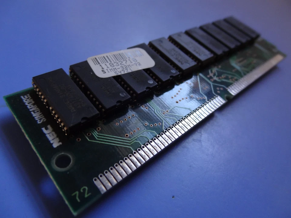 Módulo de memoria NEC MC-428000A36BJ-70 - Clásico NEC FastPage DRAM 70ns - Raro Foto 1 de 4