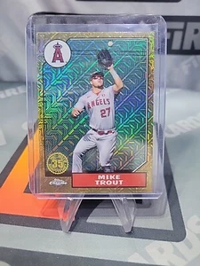 MIKE TROUT 2022 Topps Chrome 35th Anniversary Mojo Refractor SP - Picture 1 of 2