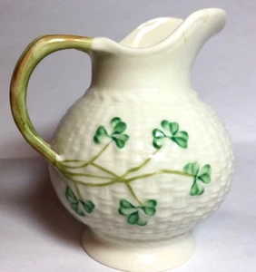 Crema de café tejida con cesta Shamrock Beleek - Imagen 1 de 5