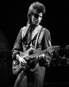 UK Singer DAVID BOWIE Glossy 11x14 Photo Rock Print Ziggy Stardust Poster Pop - Picture 1 of 1