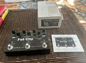 ToadWorks Fat City Dual Overdrive and Boost Pedal, versatile switching options - Picture 1 of 9