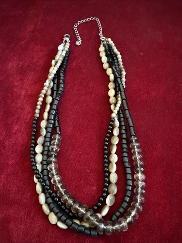 VETEMENTS Collana Premier Designs 4 fili di perline lunga 18"