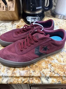 Converse Courtlandt Low Mens Casual Shoe Size 9.5 Colors Burgundy & Black - Picture 1 of 5