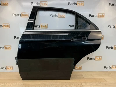 Mercedes-Benz E63 2014 AMG S W212 OEM panel de puerta trasera izquierda del lado del conductor negro Foto 1 de 4