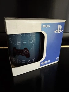 Taza de repetición Abystyle Playstation Eat Sleep, NUEVA - Imagen 1 de 2