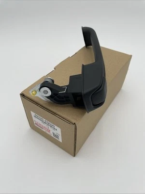 HINO OE Drivers side door handle 2005-2018 (145 165 185 238 258 268 338) - Image 1 of 4
