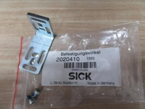 Sick 2020410  MOUNTING SET W/SCREW - RIGHT ANGLE BRACKET  New   - Picture 1 of 2