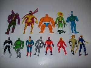 Konvolut Vintage SUPERHELDEN COMICBUCH Actionfiguren, Marvel DC Universum... - Bild 1 von 17
