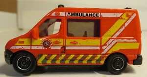 2011 MATCHBOX HEROIC RESCUE RENAULT MASTER AMBULANCE Red Loose Mattel Emergency - Picture 1 of 18