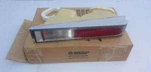 Chrysler LeBaron 1980 lote antiguo MoPar exterior derecho conjunto de lámpara trasera y trasera - Imagen 1 de 2