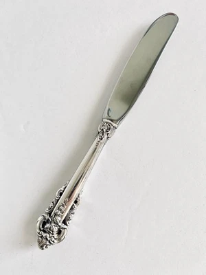Cuchillo esparcidor de mantequilla barroco grande de plata de ley Wallace 6 3/8" Foto 1 de 2