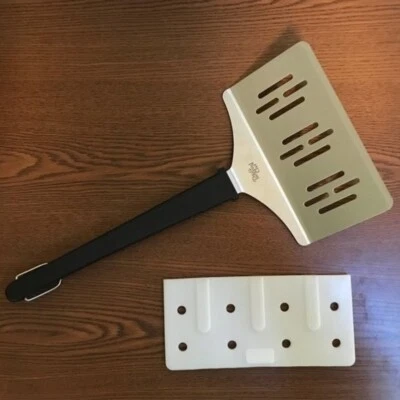 Pampered Chef BBQ Grill Jumbo Turner Spatula #2703 – XL Stainless Steel w/ Cover - Image 1 of 4