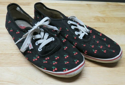 VANS Autentico Donna 10 5 Taglio Basso Logo Ciliegia Ricamato Pizzo Bianco VN 0MAPL6M