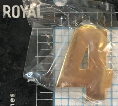 SPORTS ATHLETE PLAYER UNIFORM JERSEY NUMBER # 4 GOLD FINISH PIN BADGE NEW - Image 1 of 3