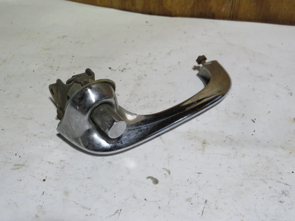 MANIJA DE PUERTA EXTERIOR VINTAGE Oldsmobile Cutlass 442 Foto 1 de 4