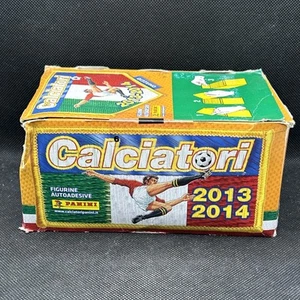 BOX CALCIATORI PANINI SIGILLATO/SEALED CAMPIONATO 2013/2014 Vers.omaggio - Picture 1 of 7