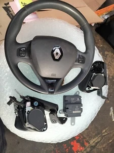 2013 TO 2016 RENAULT CLIO DRIVERS AIRBAG WITH ECU MODULE & FRONT SEAT BELTS - Picture 1 of 6