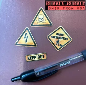 1/6 Construction Sign Set For 12" Figure PHICEN Hot Toys Action Figure ☆USA☆ - Picture 1 of 1