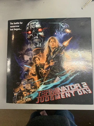 NECA Terminator 2 Sarah Connor and John Connor 7 inch Action Figure New Cover