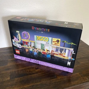 LEGO Ideas: BTS Dynamite ◆ 21339 ◆ New/Sealed ◆ Retired ◆ FREE SHIPPING! - Picture 1 of 7