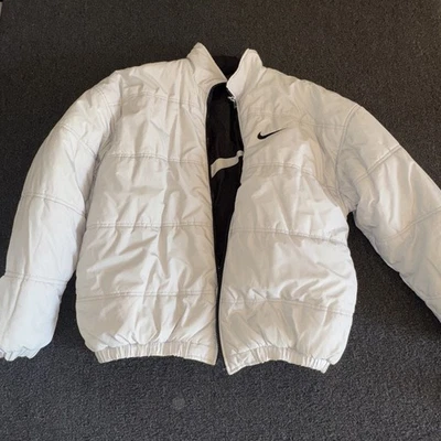 Nike Men’s Large 90s Y2K Puffer Coat Reversible White Black Swoosh Large L Men’s - Image 1 of 4