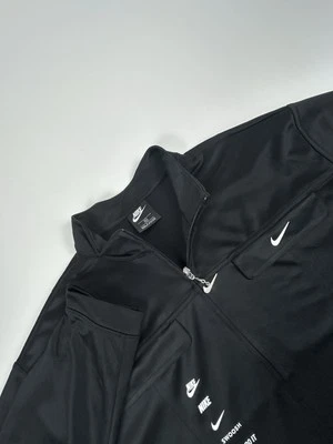 Chaqueta corta Nike WMNS TALLA 2X ropa deportiva Swoosh negra/blanca FZ (CU5678-010) Foto 1 de 4