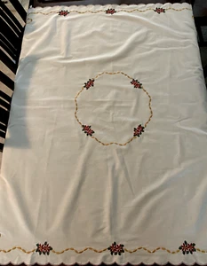 Christmas Tablecloth Embroidered Poinsettias Scalloped Edges 46" x 49" EUC - Picture 1 of 8