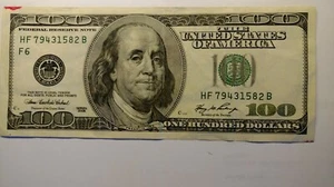 2006 $100.00 Dollar bill ERROR note the lower SERIAL NUMBER LAST 2 BY the B - Picture 1 of 4