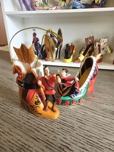 Collezione Ornamento Scarpe Disney: Cattivi Disney 'Così Buoni da Essere Cattivi' da Appendere... - Foto 1 di 9