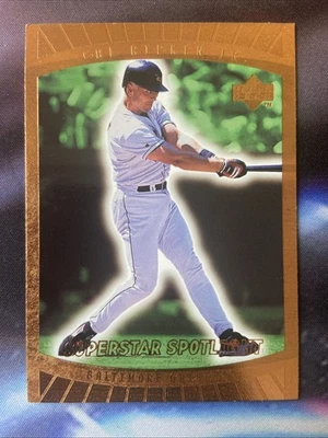 1999 Upper Deck Ovation #83 Cal Ripken Jr. Superstar Spotlight Short Print O293 - Image 1 of 2