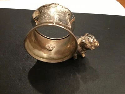 Raro Antiguo Anillo Servilletero Kronheim Oldenbusch Escudo Bulldog Plateado Foto 1 de 4