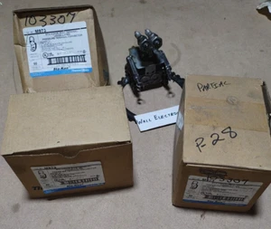Thomas & Betts M973 Ring Terminal MS20659-123 =New= =Box Of 50= - Picture 1 of 4