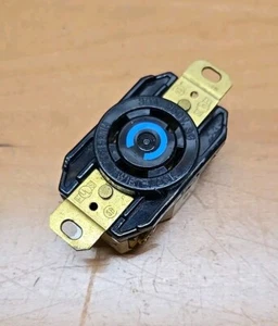 Hubbell HBL2720, 30 A, 3P, 4W, L15-30R, dispositivo de bloqueo único receptáculo BIN38 - Imagen 1 de 2