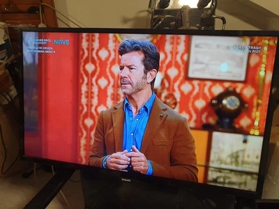 TV 32" LED PHILIPS   X  TELECAMERE VIDEOGIOCHI  HDMI SCART HD READY 32PHT4100/12 - Immagine 1 di 4