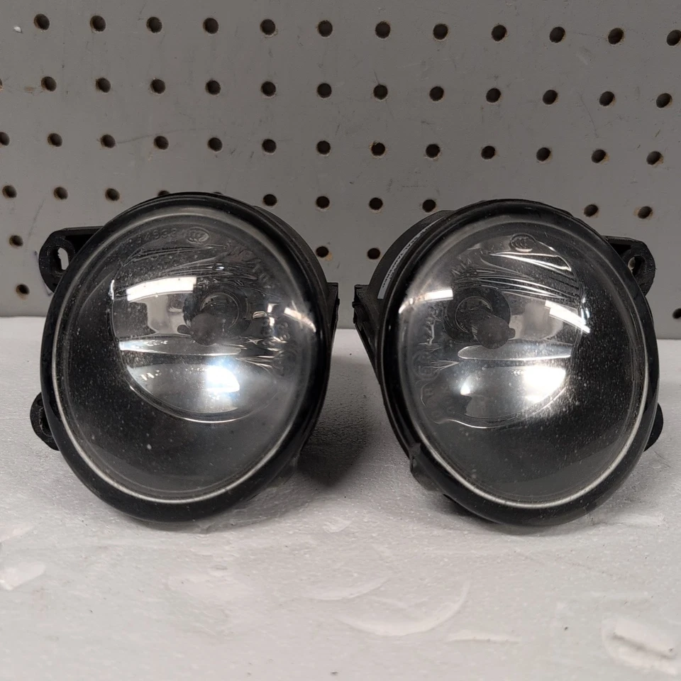 Par de faróis de neblina esquerda/direita 07-13 BMW E92 E93 M235i (5605/5603) - Imagem 1 de 4