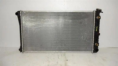 Radiator SSE 3.8L Without Engine Oil Cooler Fits 96-99 Bonneville 658176 - Image 1 of 4
