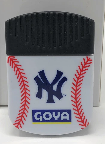 New York Yankees Goya Magnetic Plastic Potato Chip Bag Clip SGA? Cover