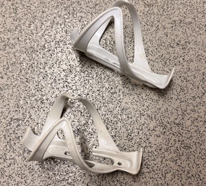 Bontrager RL Bottle Cages – Pair (White, 40 g) – One Cracked, Still Usable - Picture 1 of 6