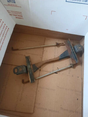 Abrazadera de sujeción para soporte de batería Scion tC 2005-2010 Foto 1 de 2