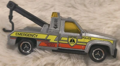LN Vintage/1987 MATCHBOX Gray GMC Wrecker Emergency Highway Service UNIT #8 - Image 1 of 4