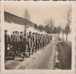 2 x Foto, Gebirgs-Jäger-Regiment 98, Ausmarsch und Klettern, XT55216 - Bild 1 von 4