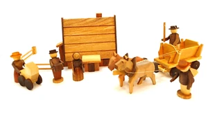 Sächsische Miniaturen - Dorfplatz und Straße 1 -Rarität- Erzgebirge NEU & OVP - Bild 1 von 1