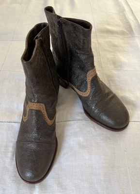 Botas de Cuero DRIES VAN NOTEN 38 De Colección Cremallera Verde Oliva Tostado 7.5 Tacón Bloque Foto 1 de 4