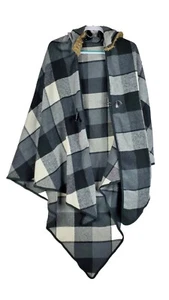 Torrid Black and white buffalo plaid poncho size M/L Faux Fur - Picture 1 of 9