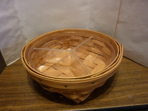 2001 Longaberger Round Basket with 3 Section Divided Protective Liner  7½ x 2½ Cover