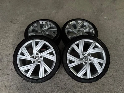Original 18 Zoll VW Golf Alufelgen Winterräder Bergamo 5H0601025AB Baujahr 2023 - Bild 1 von 4
