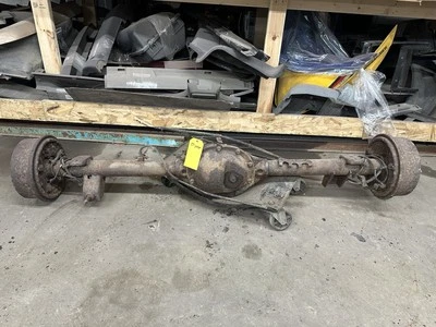 1998 Jeep Cherokee XJ Chrysler 8.25 Rear Axle 3.55:1 Gear Ratio OEM - Image 1 of 4