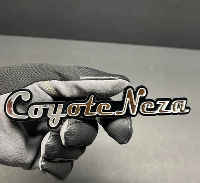 Insignia de coche acrílica personalizada - con texto personalizado corte láser emblema multicolor Foto 1 de 4