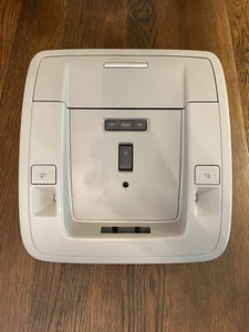 2014-2019 CHEVY SILVERADO 2500 1500 OVERHEAD CONSOLE DOME LIGHT READING MAP OEM - Foto 1 di 9